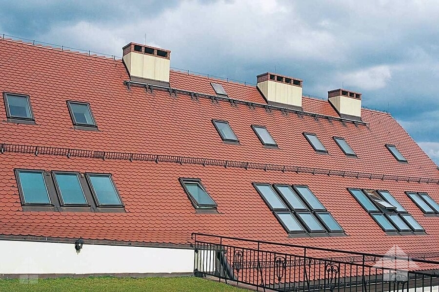 Крыша с мансардными окнами FAKRO